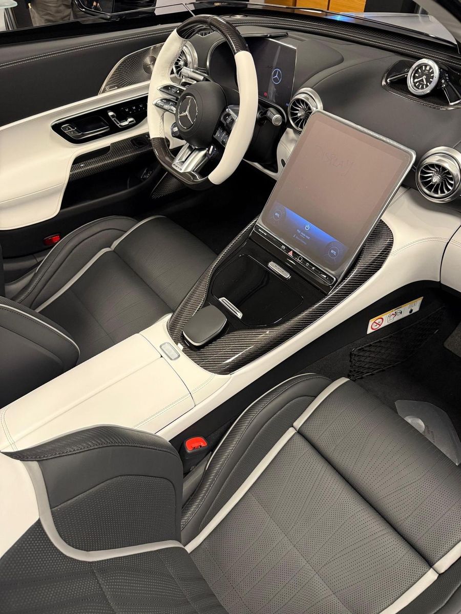 Fahrzeugabbildung Mercedes-Benz AMG PureSpeed STOCK/*1 of 250*/CARBON