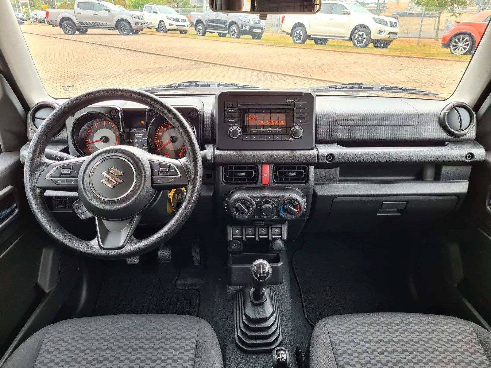 Fahrzeugabbildung Suzuki Jimny 1.5 4WD Allgrip KLIMA+SHZ+TEMPOM+NAVI