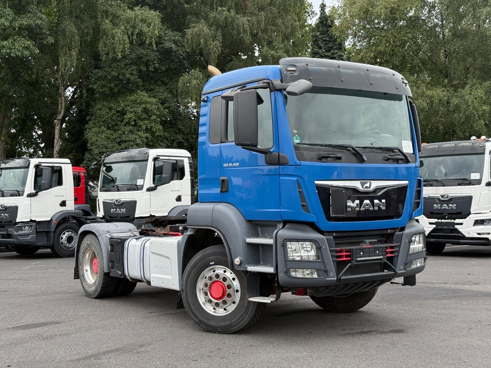 Fahrzeugabbildung MAN TGS 18.460 4x4H BLS SZM mit Hydrauliksystem