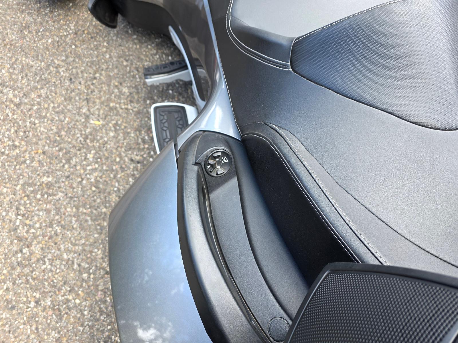 Can-Am Spyder 2012 — photo 14