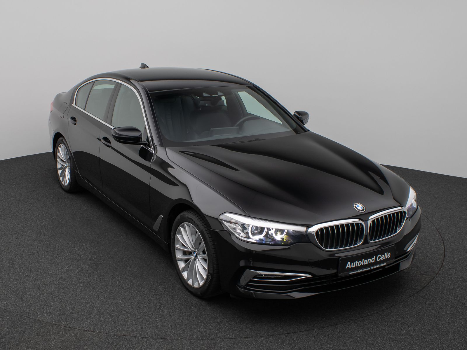 Fahrzeugabbildung BMW 530e iP Luxury Line Kamera HiFi Fernlichtassist