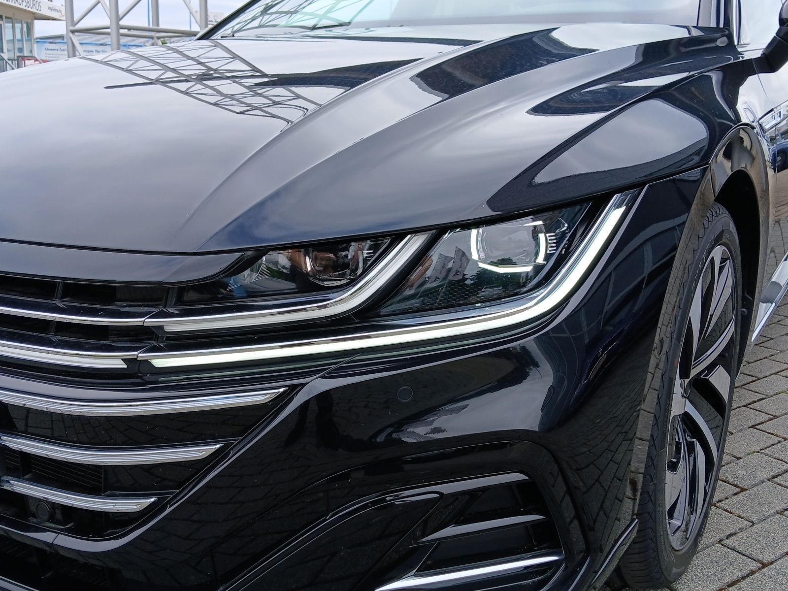 Fahrzeugabbildung Volkswagen Arteon SB TDI R-Line DSG Matrix Navi ACC AHK SHZ