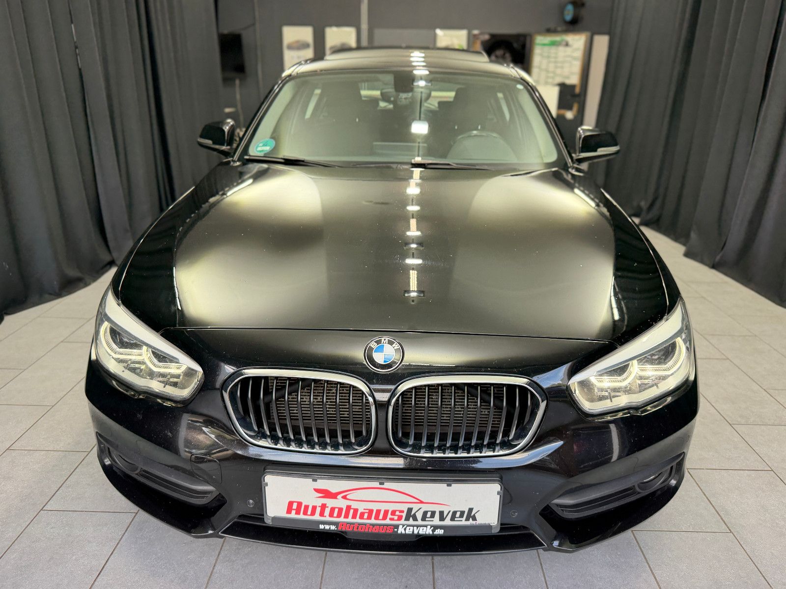 Fahrzeugabbildung BMW 120d xDrive Advantage|AUTOMATIK|HIFI|PDC|PANO|NA