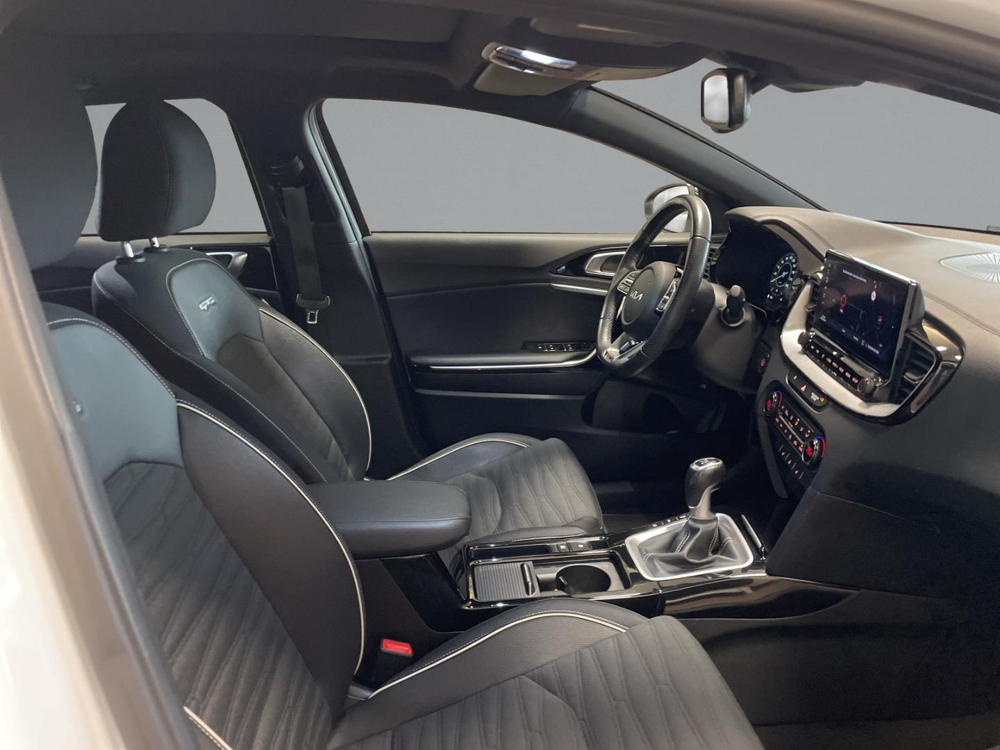 Kia ProCeed GT-Line 1.5T GLASDACH SHZ LHZ NAVI JBL T
