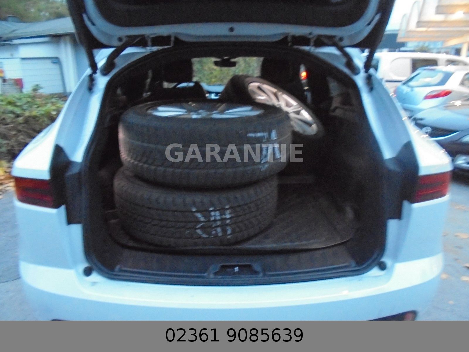 Fahrzeugabbildung Jaguar E-Pace E-PACE R-Dynamic S AWD