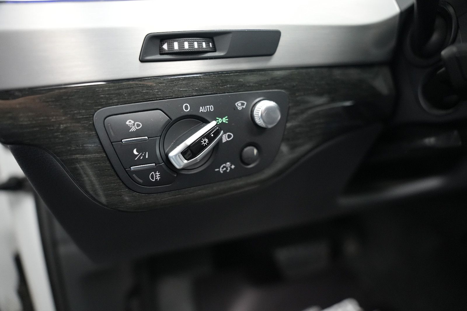 Fahrzeugabbildung Audi Q7 3.0 TDI *S-Line*Panorama*HUD*BOSE*R-Kamera*