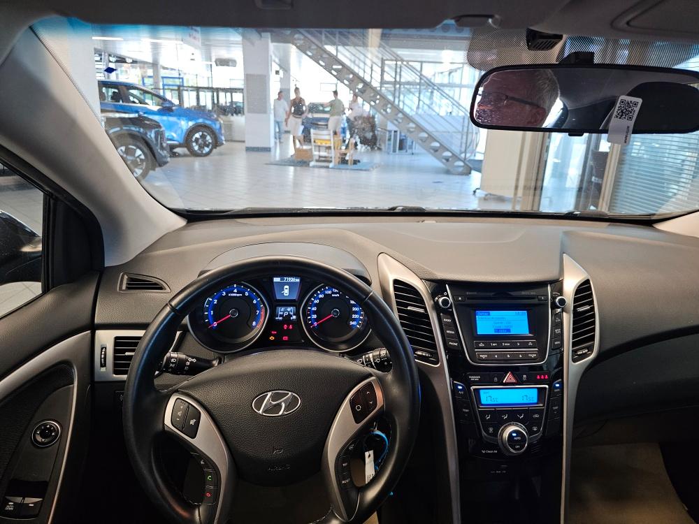 Hyundai i30 1.Hand,PDC,Klimaautomatik,Winterräder