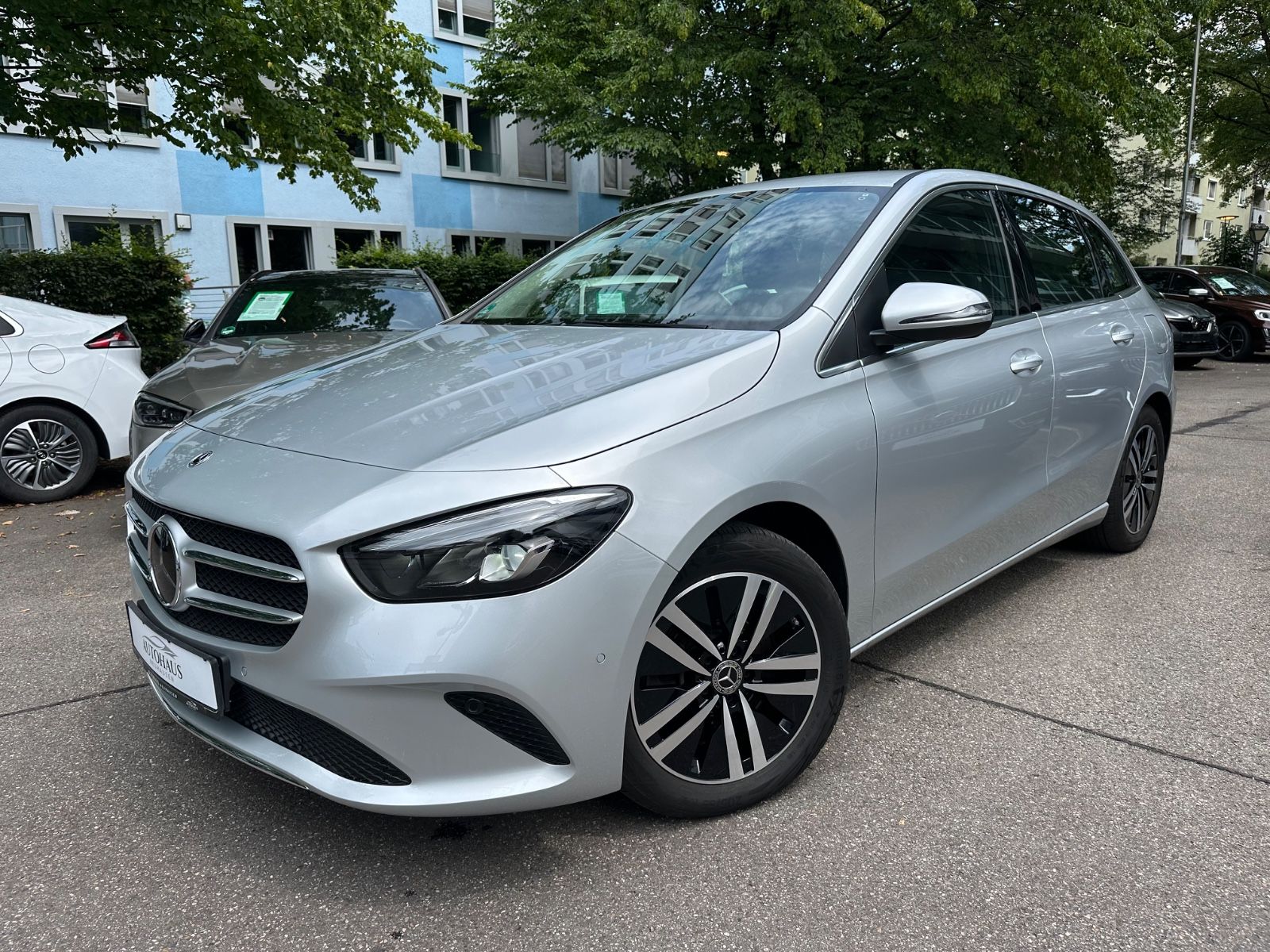 MERCEDES-BENZ B 250 e*LED*Leder*AHK*ACC*