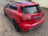 Mercedes-Benz GLA 250 4MATIC DCT - - rote Mercedes-Benz GLA-Klasse
