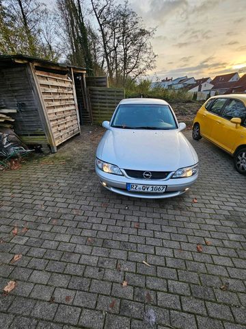 Opel Vectra B CC