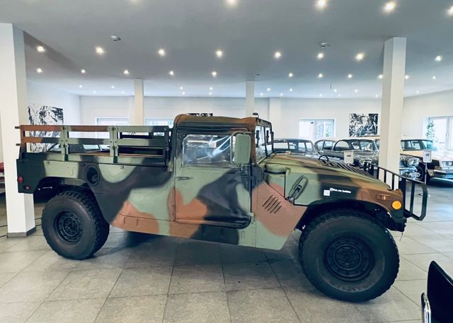 Fahrzeugabbildung Hummer Humvee H1  M998 mit TÜV und deutschen Papieren