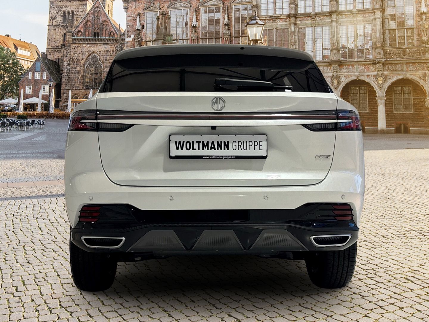 Fahrzeugabbildung MG HS Luxury Automatik FINANZIERUNGSANGEBOT