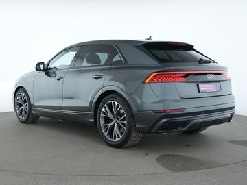 Audi Q8 - 8