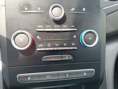 Fahrzeugabbildung Megane IV Grandtour Limited Deluxe 1.3 TCe 140 E