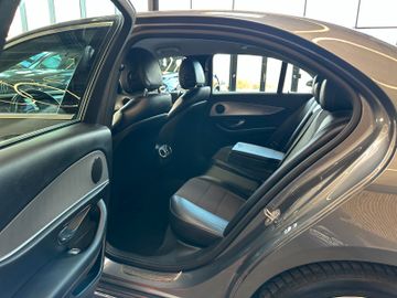 Mercedes-Benz E 400 *4Matic*Avantgarde*Keyless*LED*Kamera*
