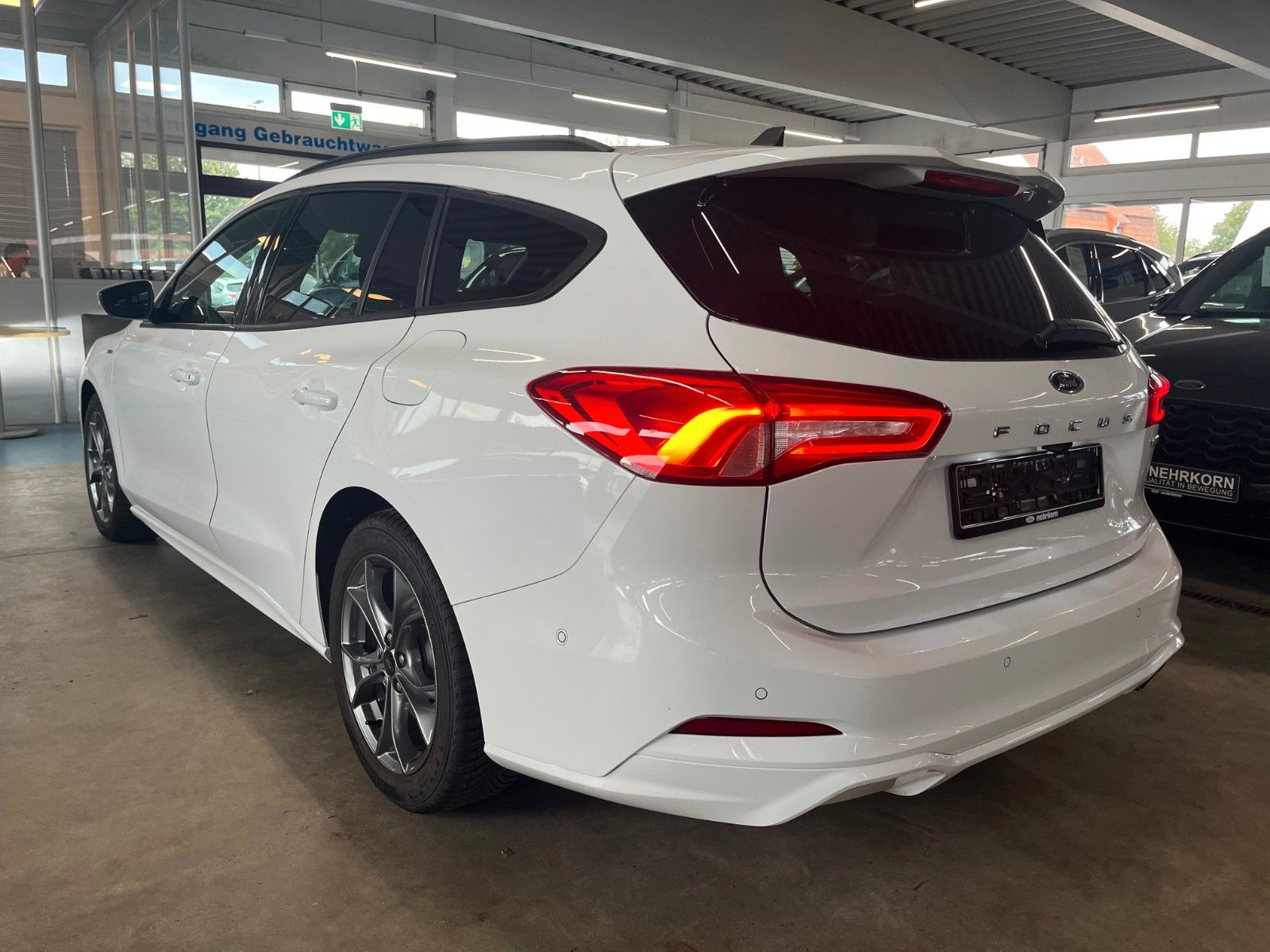 Fahrzeugabbildung Ford Focus ST-Line X LED CAM NAVI WinterPaket uvm.