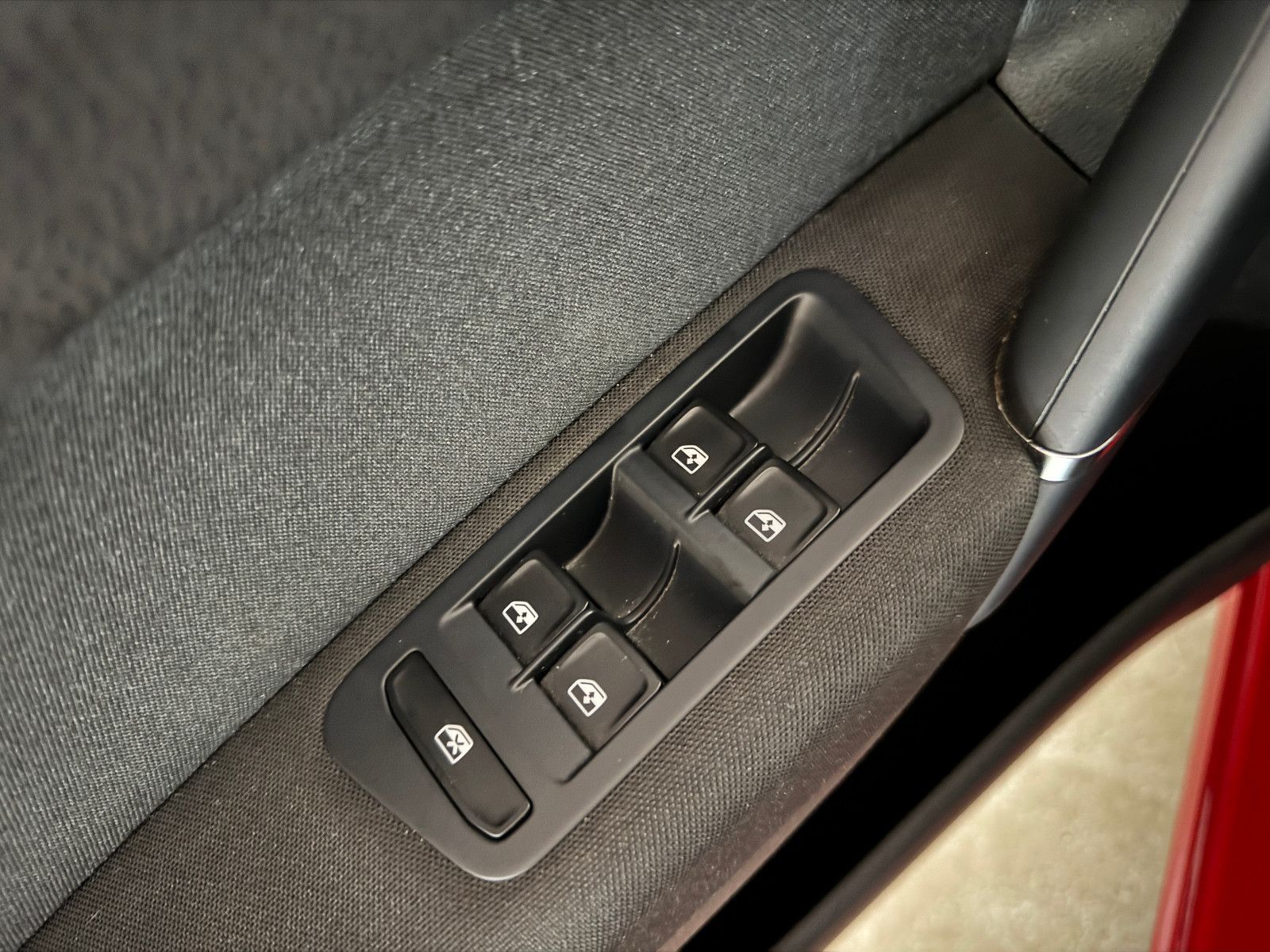Fahrzeugabbildung Volkswagen Golf 7 TSI SPORTSVAN COMFORTLINE MEDIA PAKET 1.H