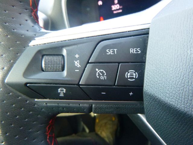 Fahrzeugabbildung Seat Leon Sportstourer 2.0 TDI >FR/Voll-LED/KAM/NAVI<