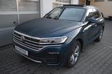 Volkswagen Touareg 3.0 TDI R-Line 4Motion*Standhzg*Pano*TÜV - VW Touareg Gebrauchtwagen in Stuttgart
