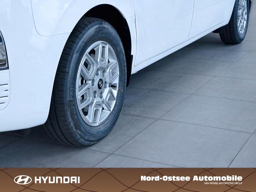 Fahrzeugabbildung Hyundai STARIA 9-Sitzer TREND Easy Acces Paket
