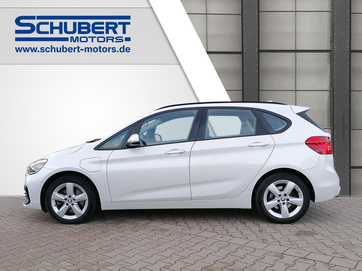 BMW 225 Active Tourer xe iPerformance Advantage Navi