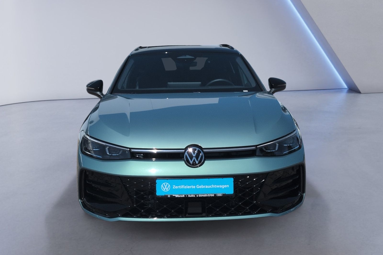 Passat 2.0 TDI DSG 4M R-Line MATRIX+AHK+HEADUP