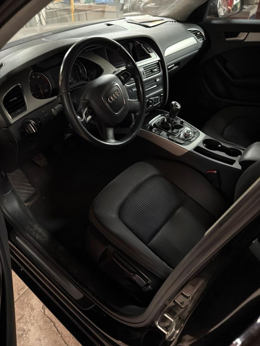 Audi A4 2009 — engine 120 HP (88kW)
