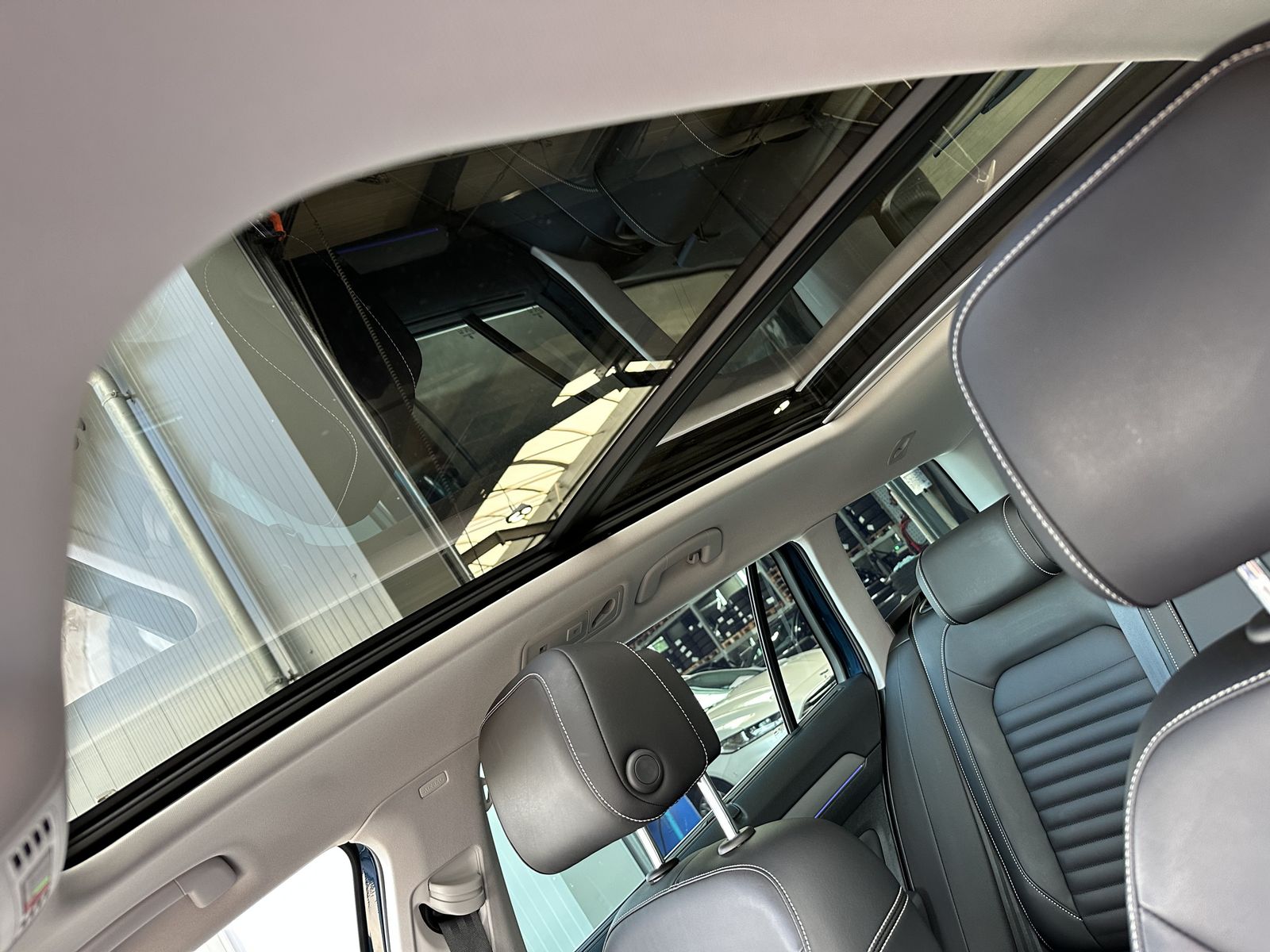 Fahrzeugabbildung Volkswagen Passat Variant 1.4 TSI DSG GTE NAV+LED+AHK+PANO