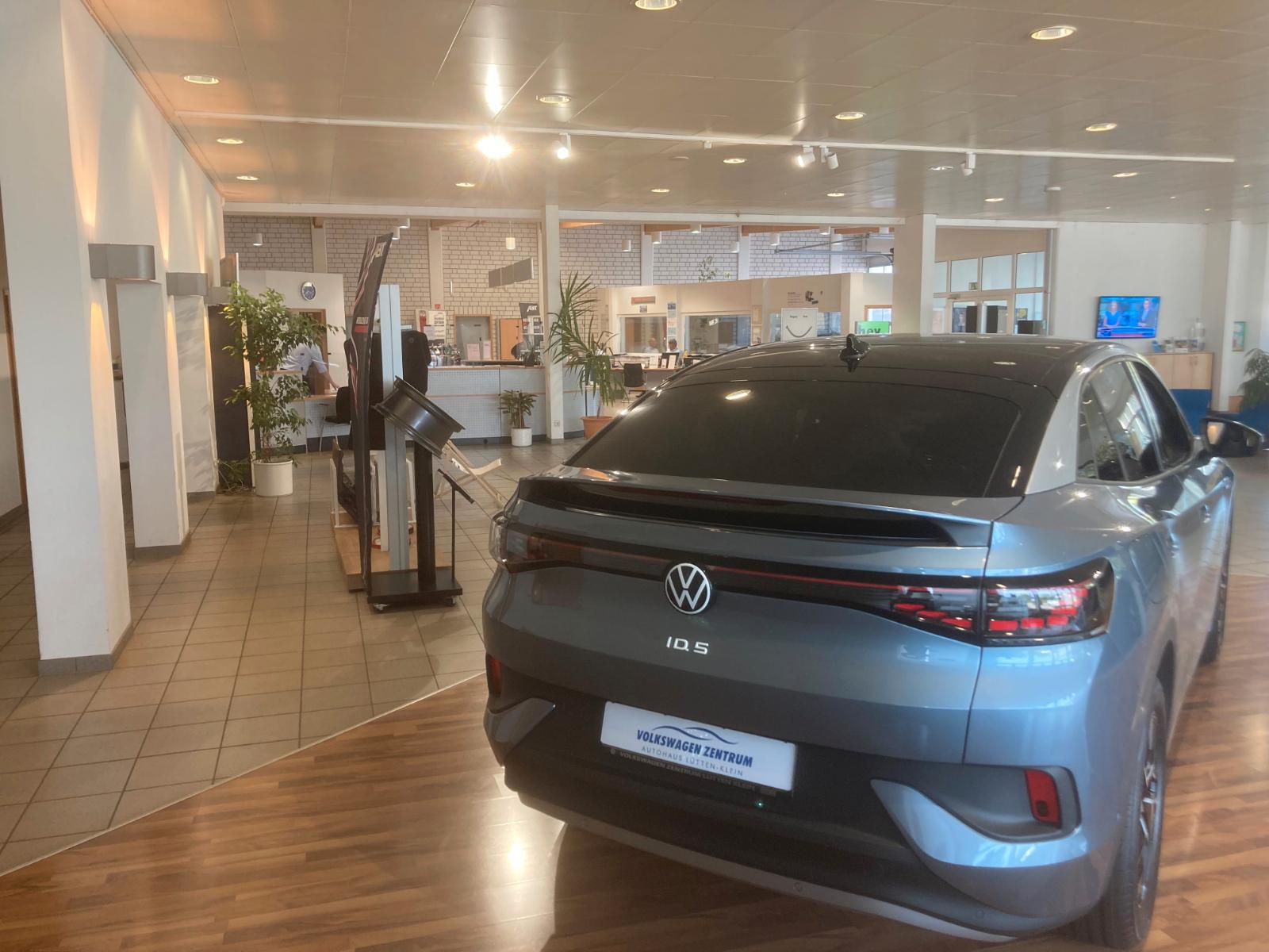 showroom-image-main