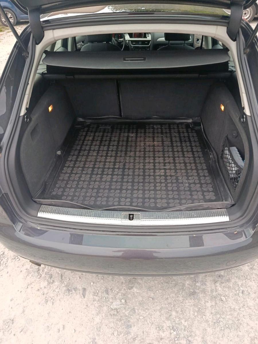 Audi A4 2010 — photo 6
