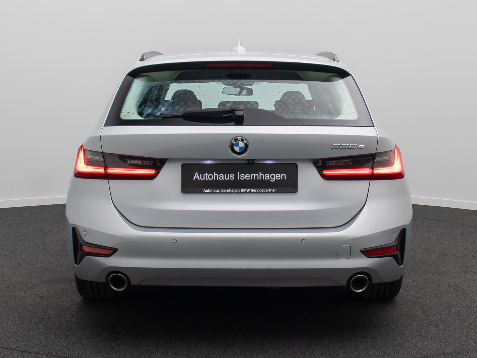 Fahrzeugabbildung BMW 330e Laser 360&deg;HUD DAB Komfort Alarm ACC AHK