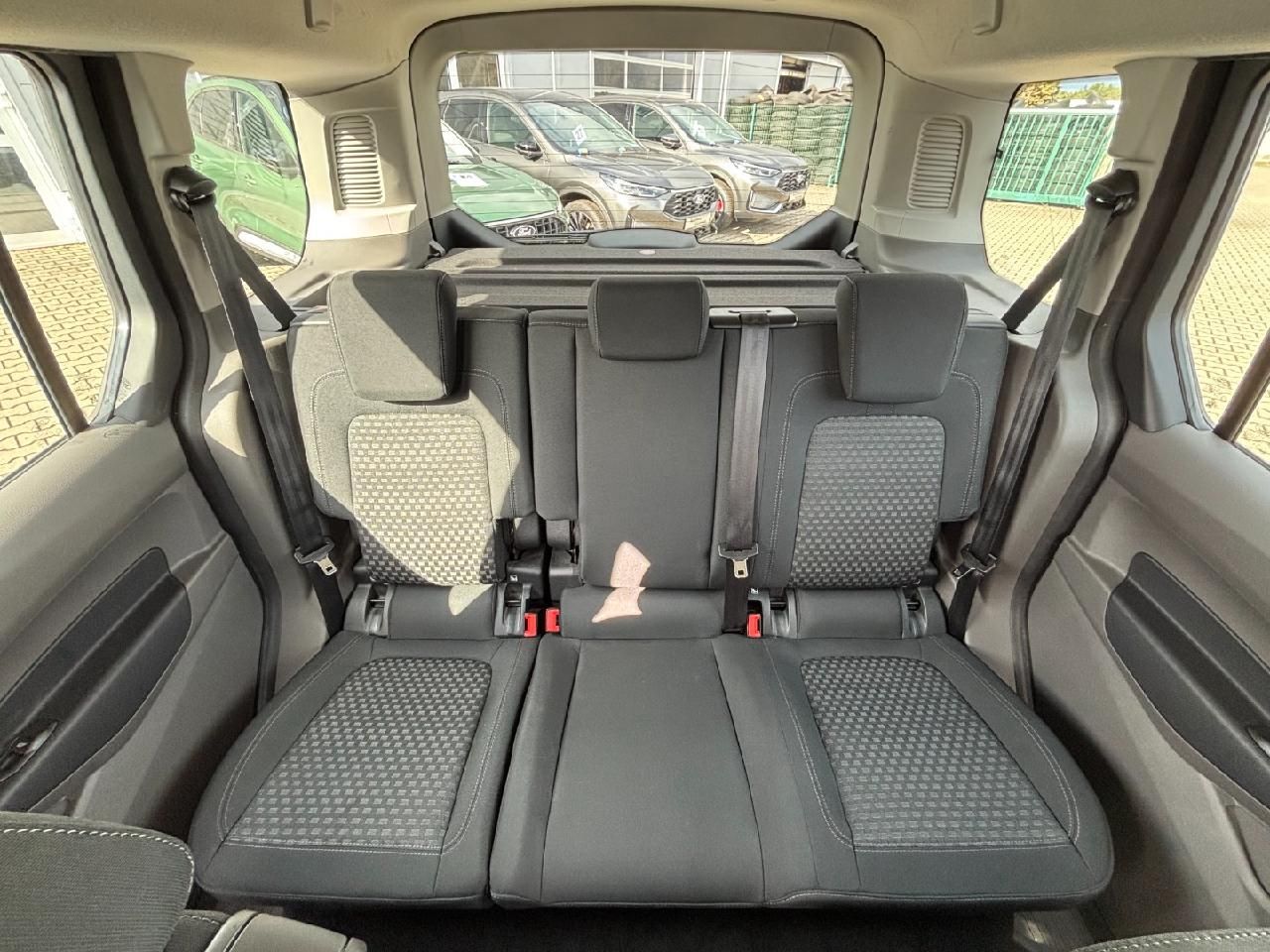 Fahrzeugabbildung Ford Tourneo Connect Kfz-St: 274€, 8566 BUT00172