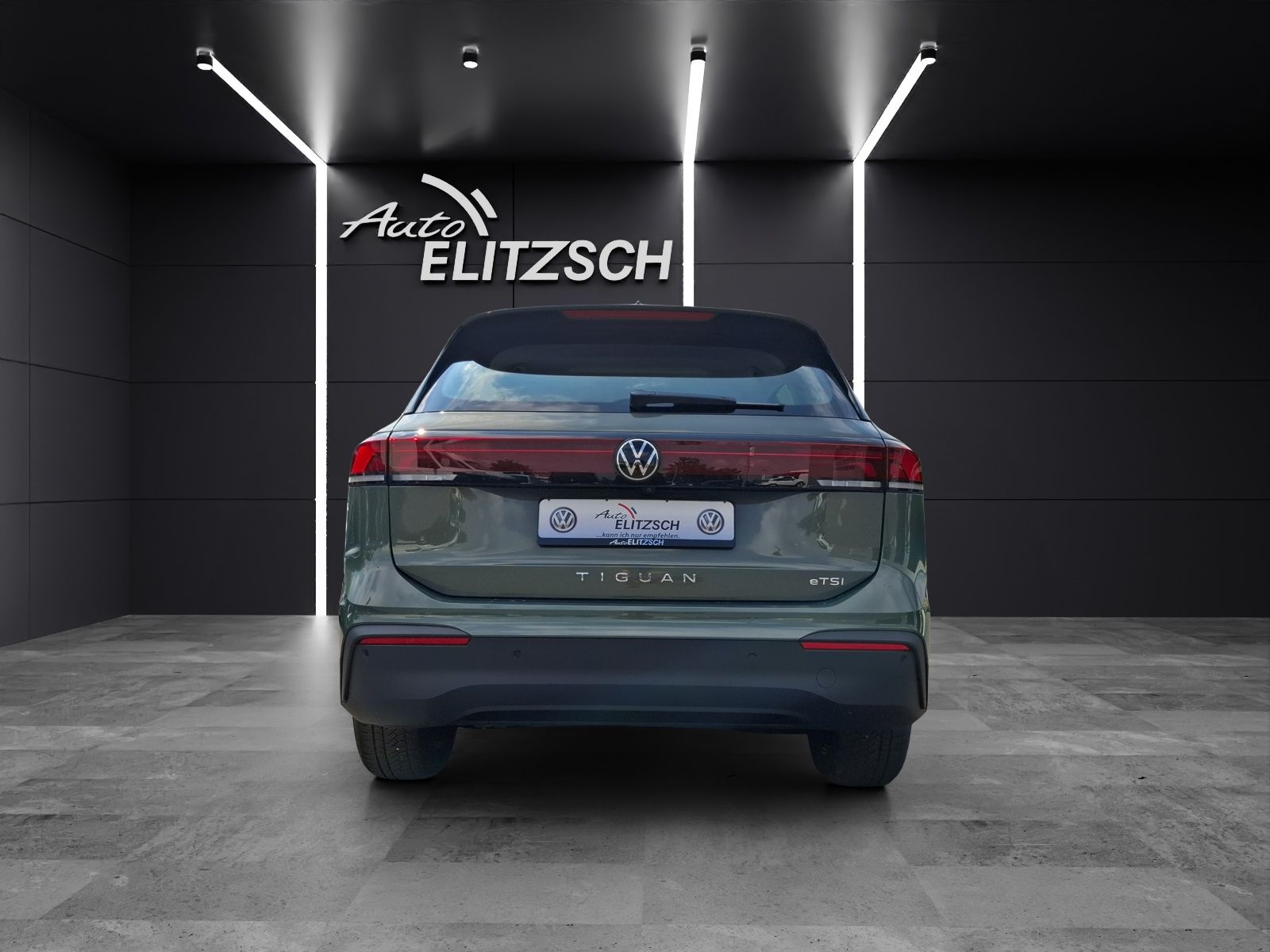 Fahrzeugabbildung Volkswagen Tiguan eTSI Life DSG LED AHK Navi AID ACC RFK SH