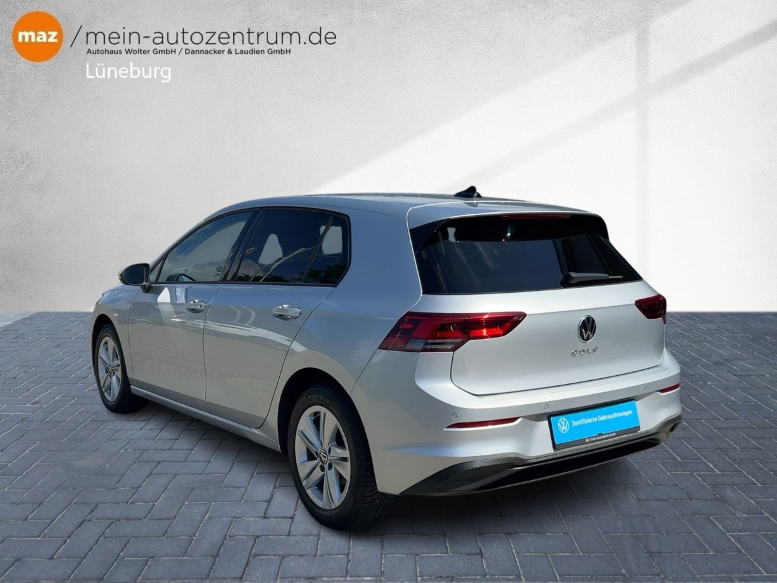 Fahrzeugabbildung Volkswagen Golf VIII 1.5 TSI Life Alu LED Sitzh. ACC PDC