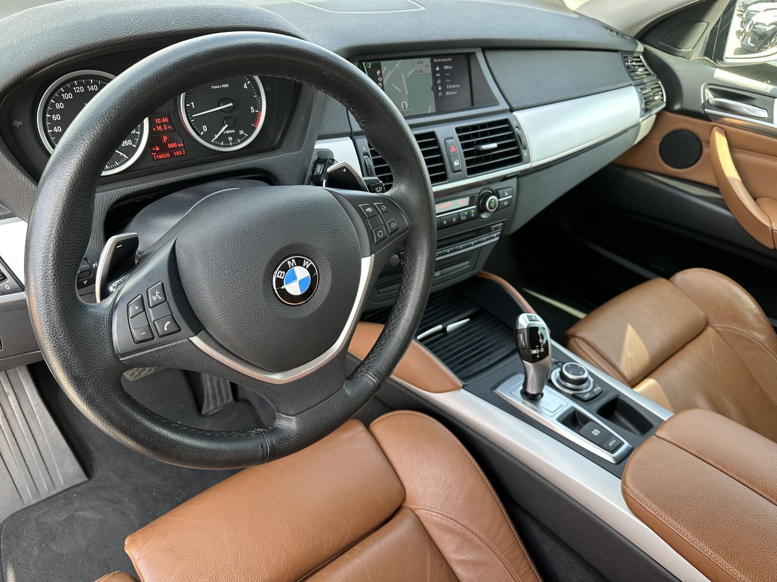 Fahrzeugabbildung BMW X6 xDrive30d NAV+XEN+AHK+19ZOLL+MEMORY+3HD+SHZ