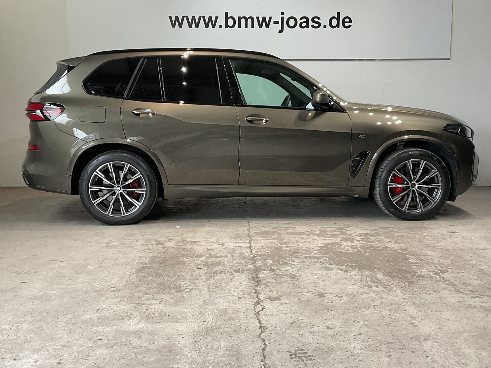 Fahrzeugabbildung BMW X5 xDrive40d M Sportpaket, Massagefunktion, Glas