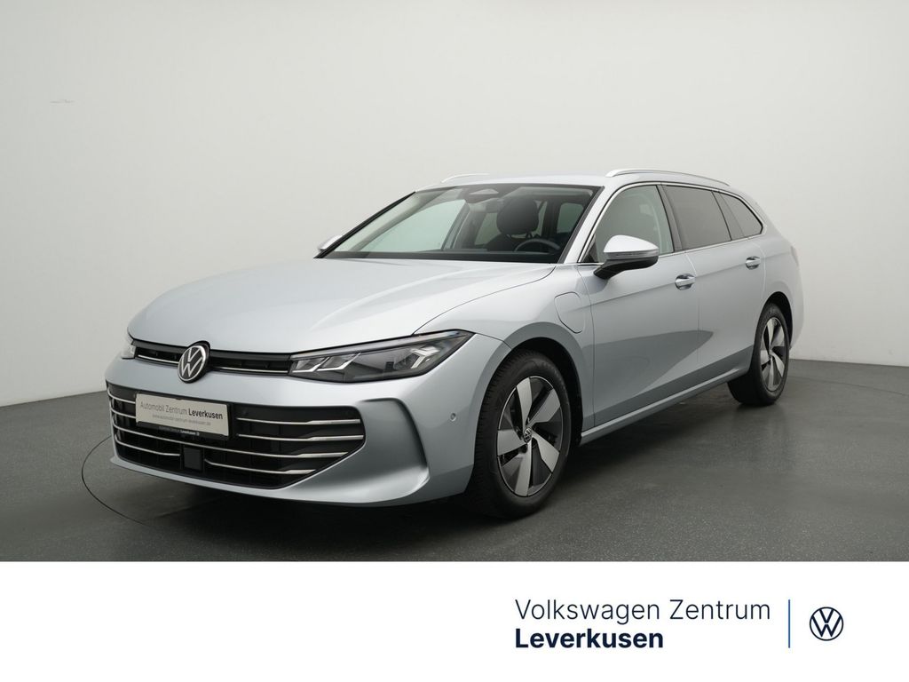 Volkswagen Passat Business NAVI VIRT KAM SHZ CARPLAY LED