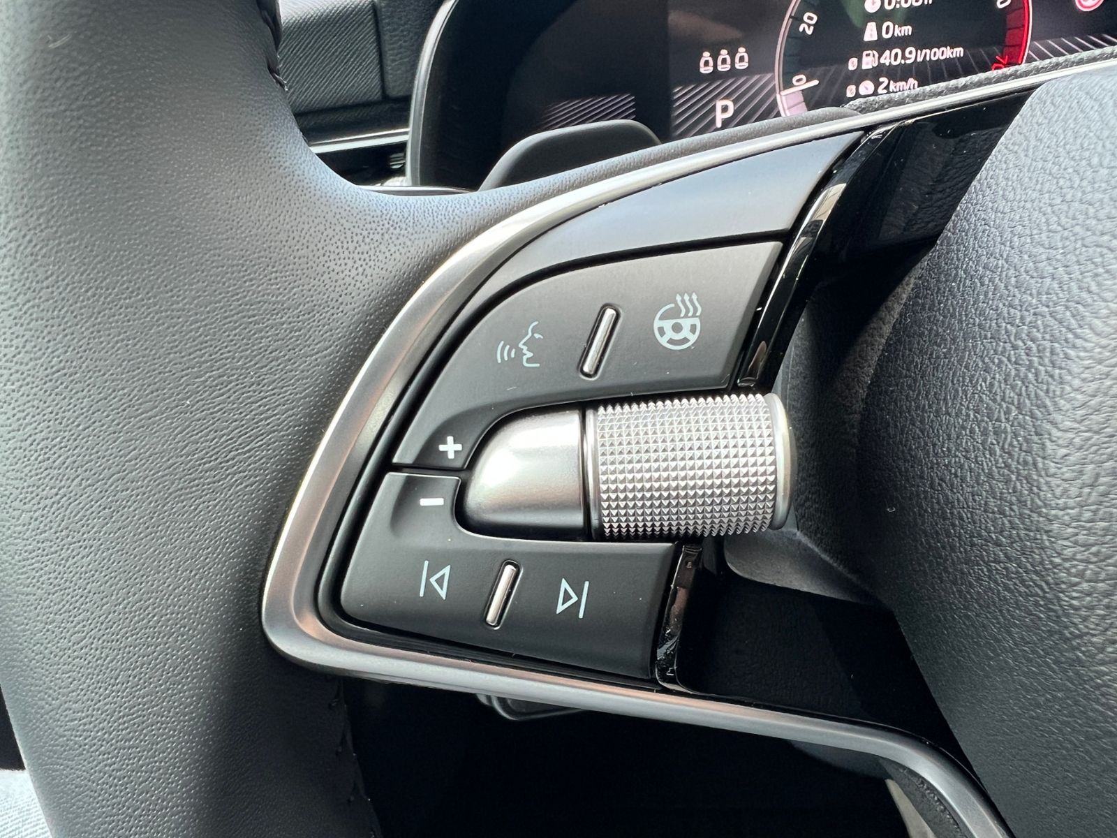 Fahrzeugabbildung SKODA Scala Selection 1.0 TSI DSG *AHK, LED, ACC, Kame