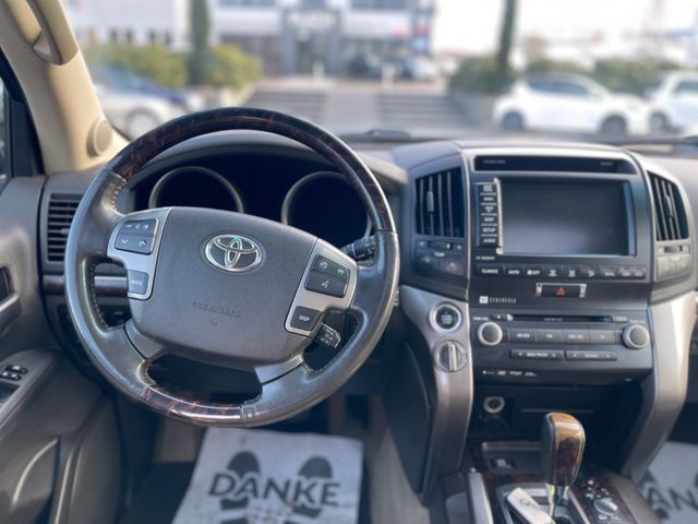 Toyota Land Cruiser  200 V8 Executive – JBL