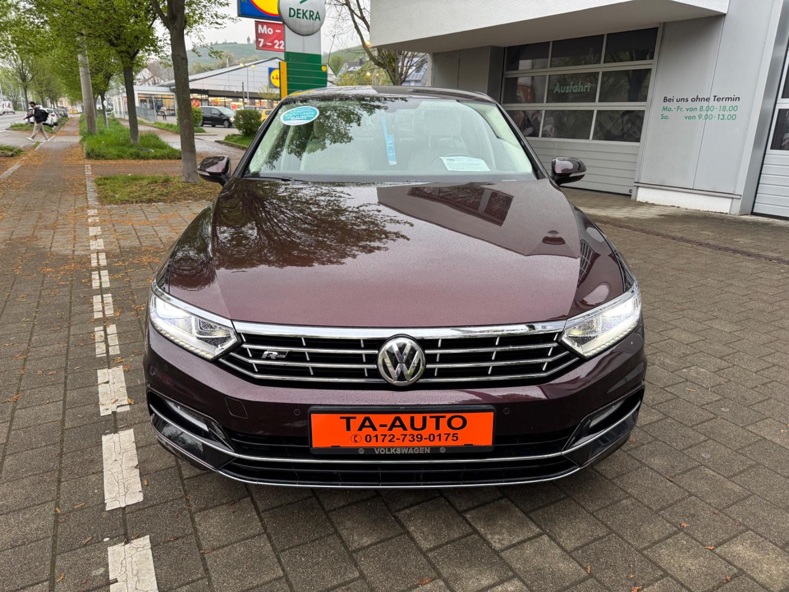 Volkswagen PASSAT R LINE:NAVI:PDC:2 JAHRE GARANTIE:TOP