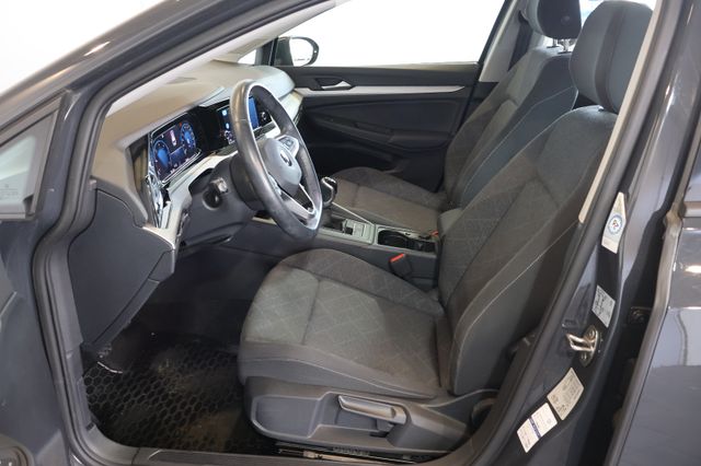 Volkswagen Golf VIII 2.0 TDI Life AID+LED+CARPLAY+AMBIENT