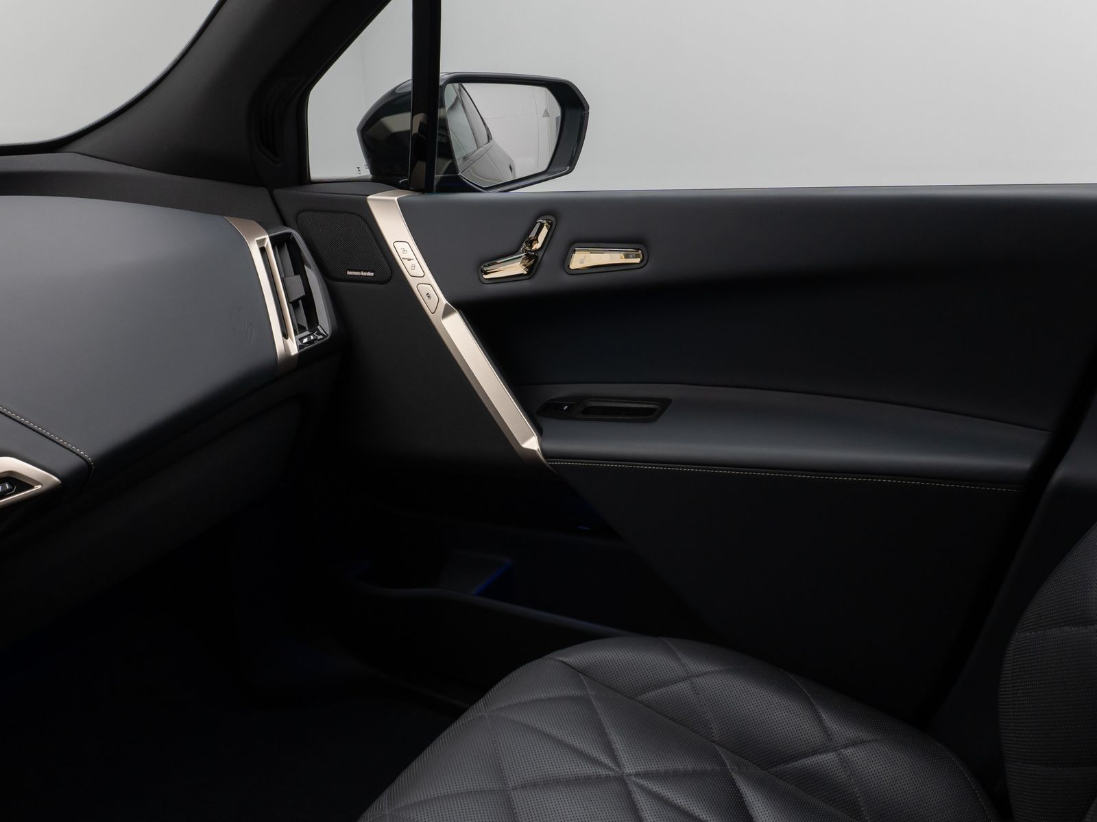 Fahrzeugabbildung BMW iX xD40 Sport 360°Laser H/K DAB AHK ACC 22Zoll