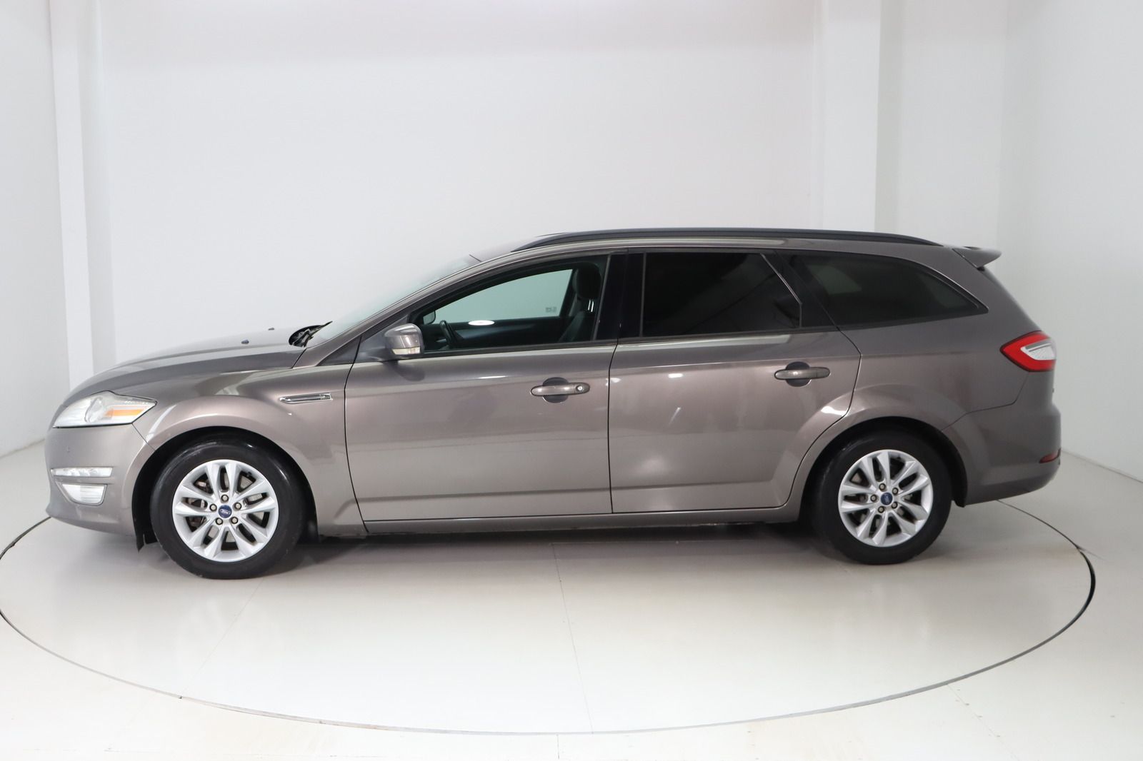 Fahrzeugabbildung Ford Mondeo 2.0TDCi Turnier * Navi * Memory * Sitzhz.