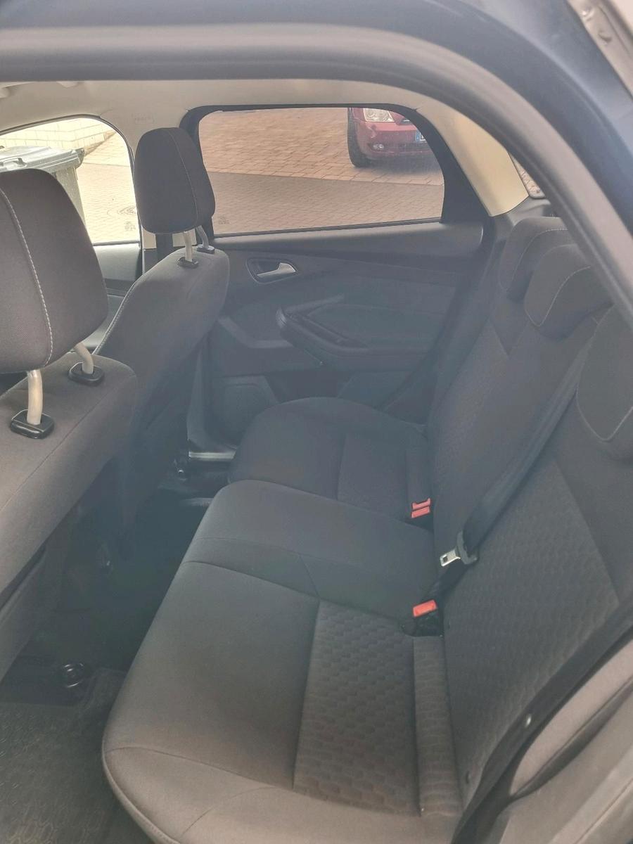 Ford Focus 2014 — photo 15