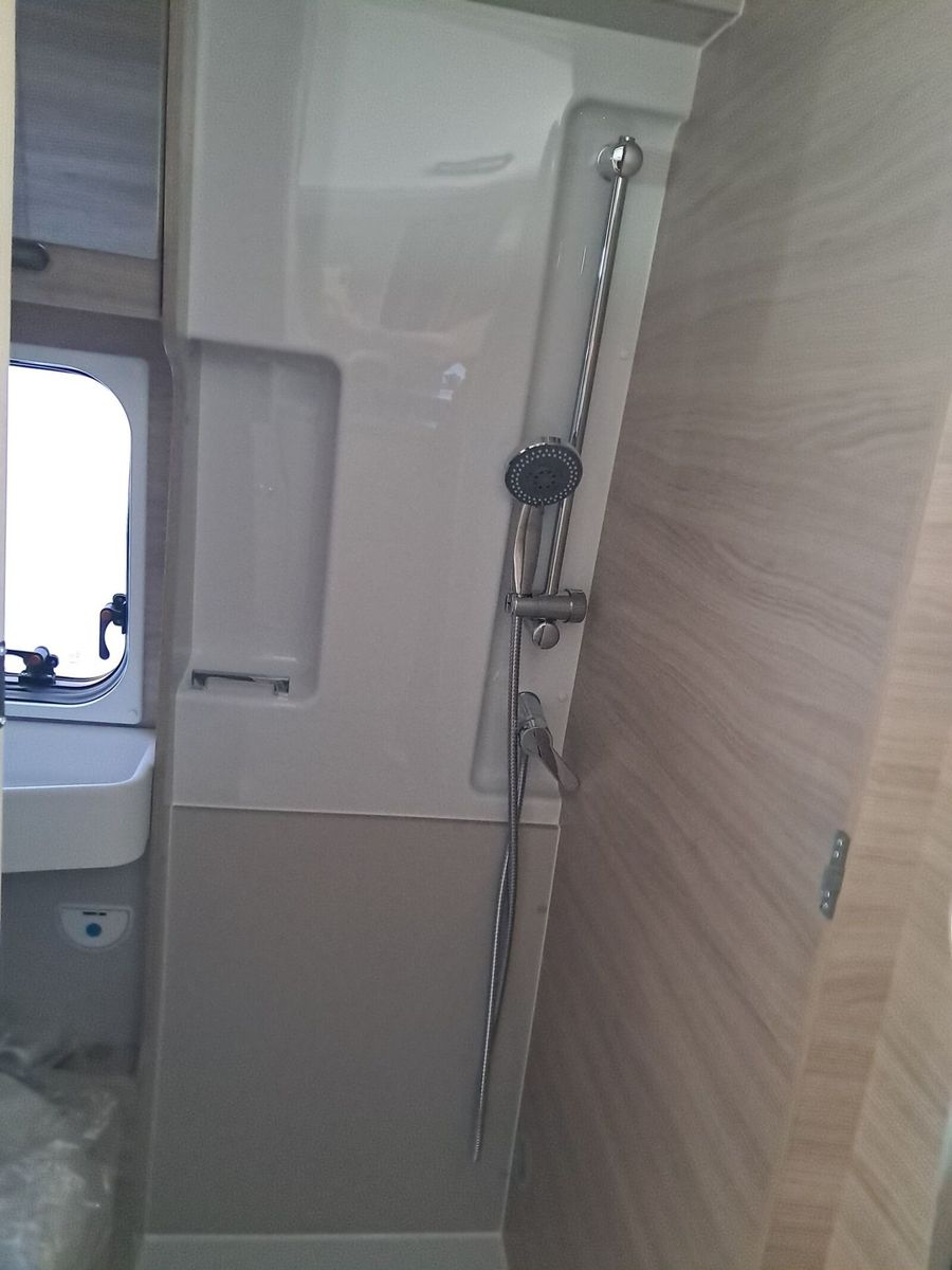 Fahrzeugabbildung Forster Vantasy FV599HB Autom. 140PS