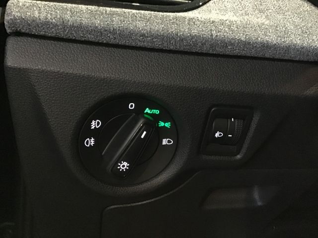 Fahrzeugabbildung Skoda Kamiq Selection 1.0 TSI DSG/Kamera/SHZ/SmartLink