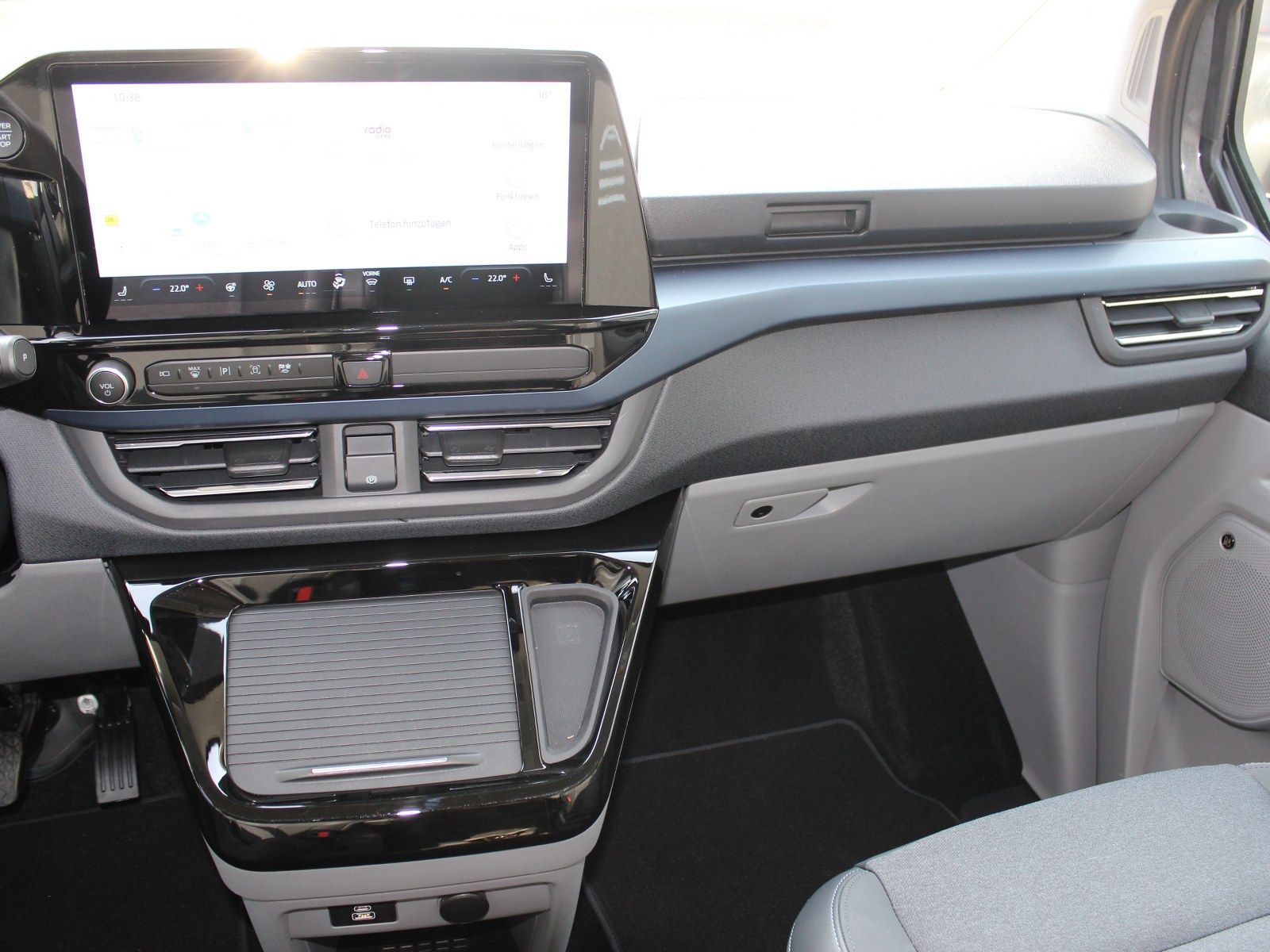 Fahrzeugabbildung Ford Tourneo Custom 320 L1 Tourneo Active FWD Bus