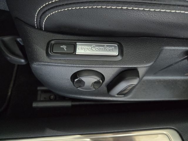Passat Variant Elegance 2.0 TDI MATRIX STH AHK N