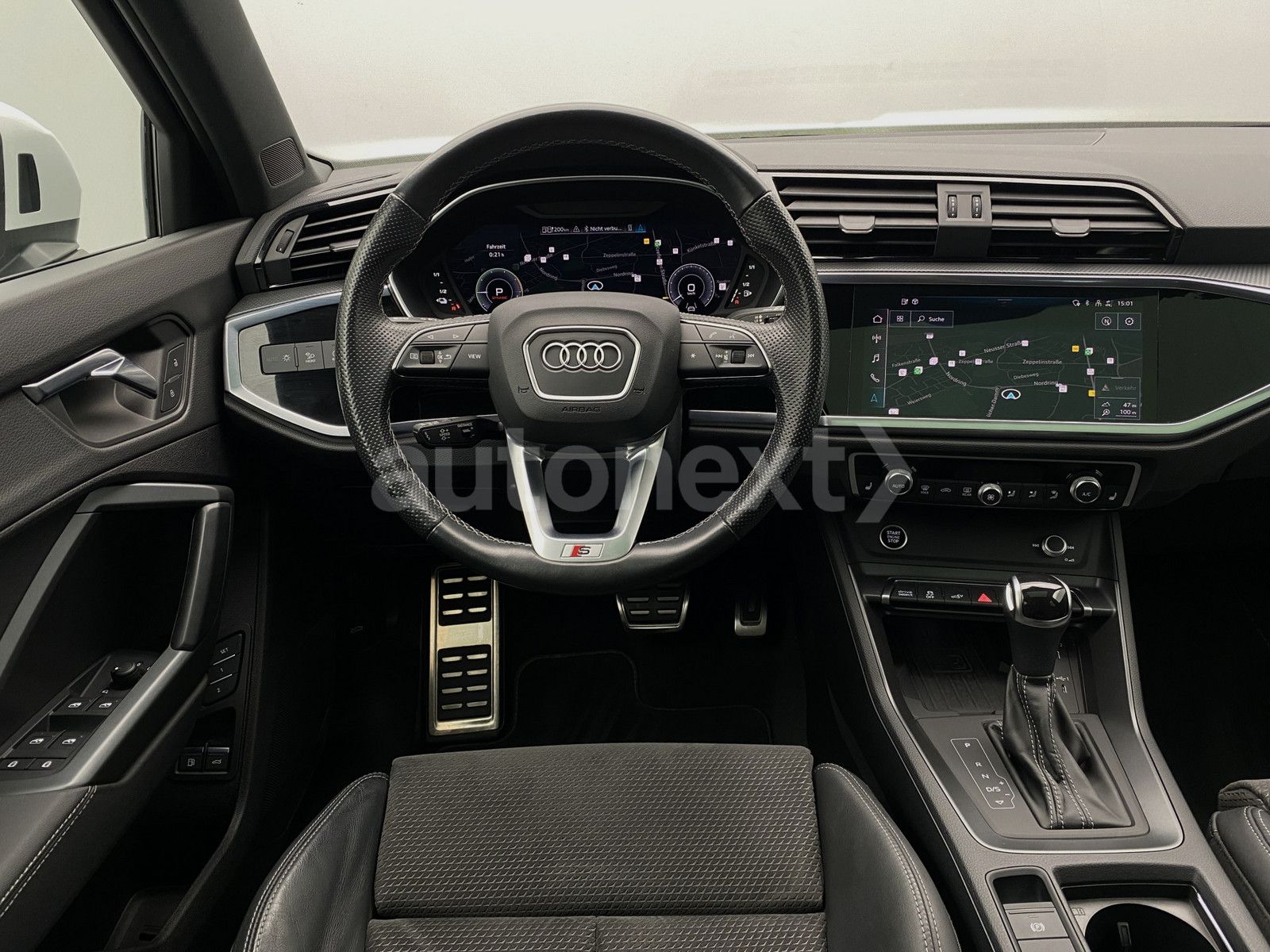 Audi Q3 45 TFSIe *2x S line Black* Pano+Matrix (6421) imagem 2