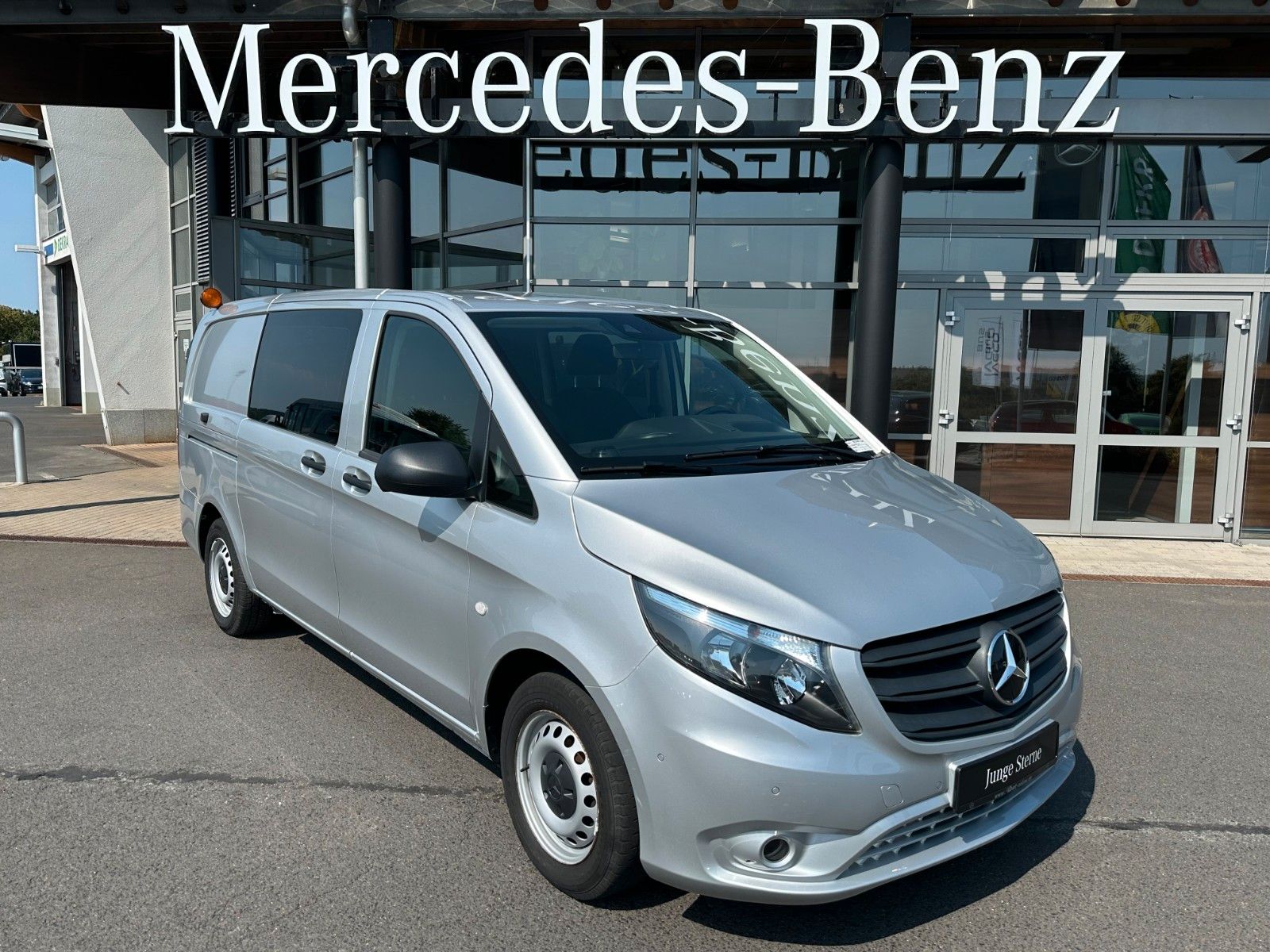 Fahrzeugabbildung Mercedes-Benz Vito 114 CDI Mixto Regal AHK Klima PARKTRONIC
